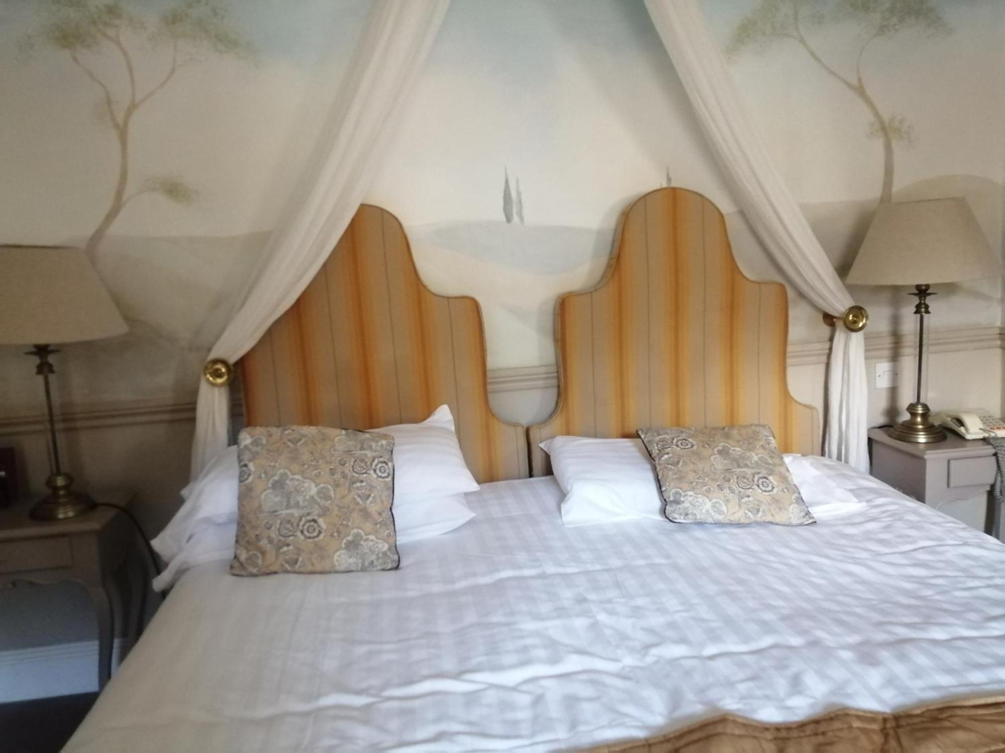 The Lake Country House Hotel & Spa Llangammarch Wells Exterior foto